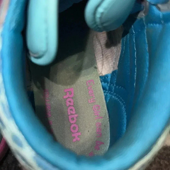 •Reebok•  ​ - Picture 7 of 8